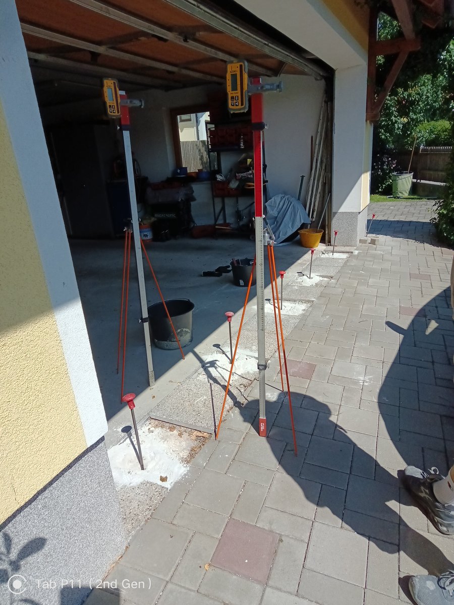 Eingriff zur Stabilisierung des Fundaments durch URETEK