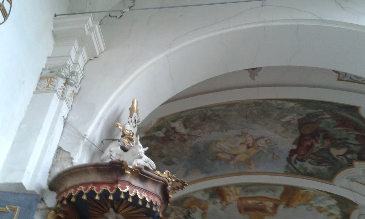 stabilisierung-fundament-pfarrkirche-braunau_01