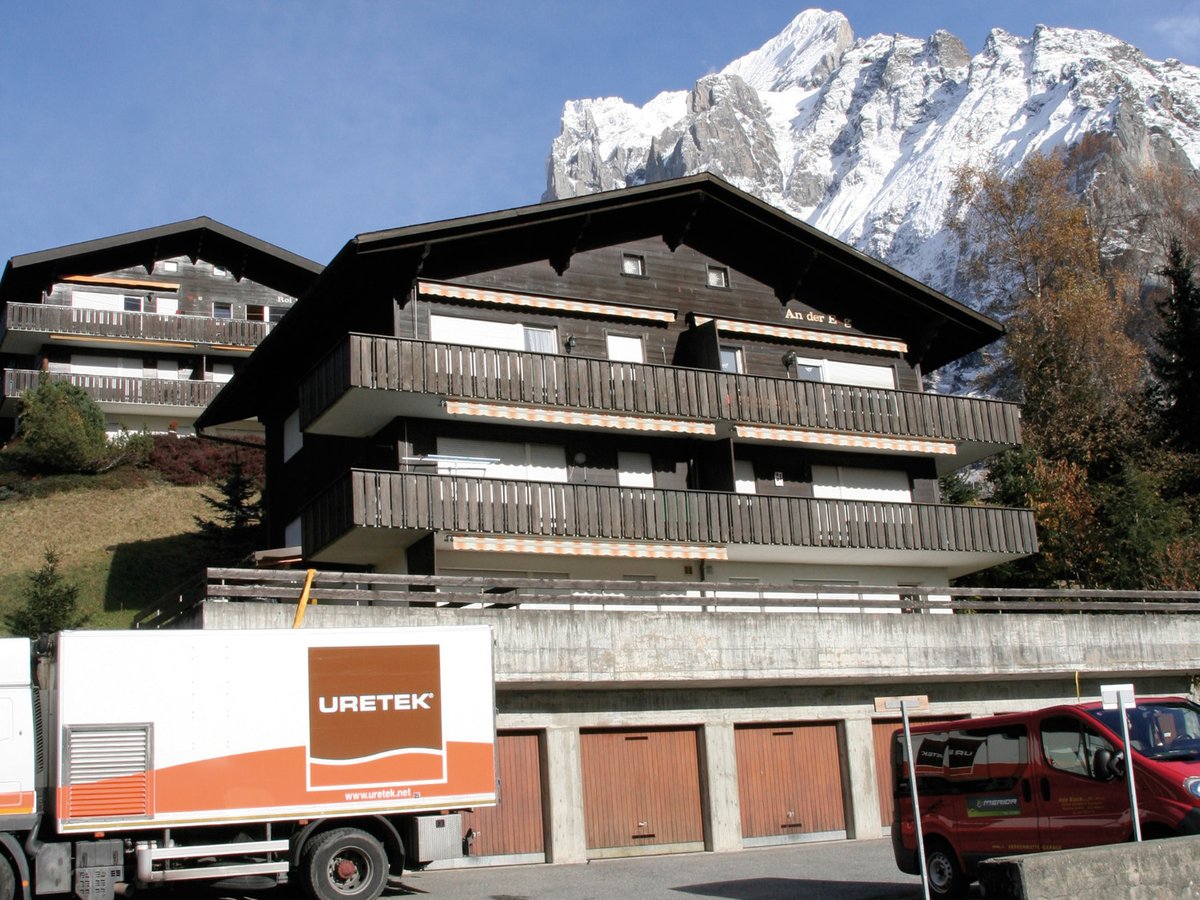 Abgesacktes Haus anheben und stabilisieren