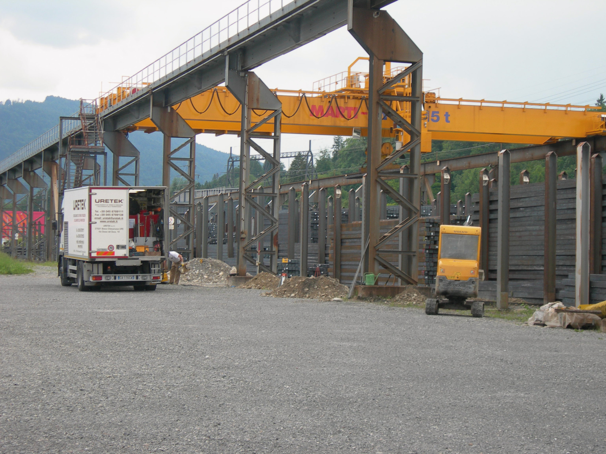 anhebung-kranbahnstuetzen-swiss-steel-emmenbruecke_01
