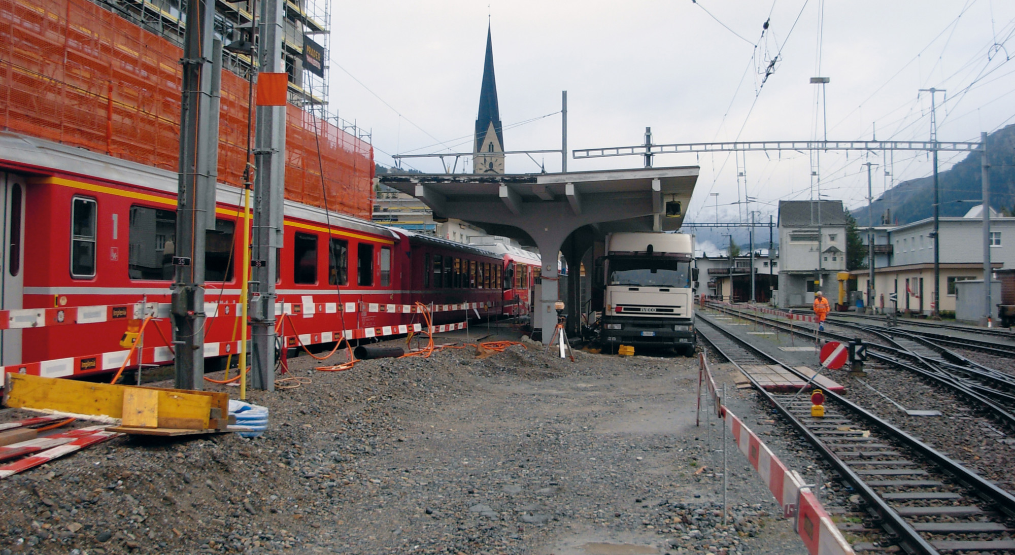 anhebung-stuetzen-stabilisierung-untergrund-bhf-davos_01