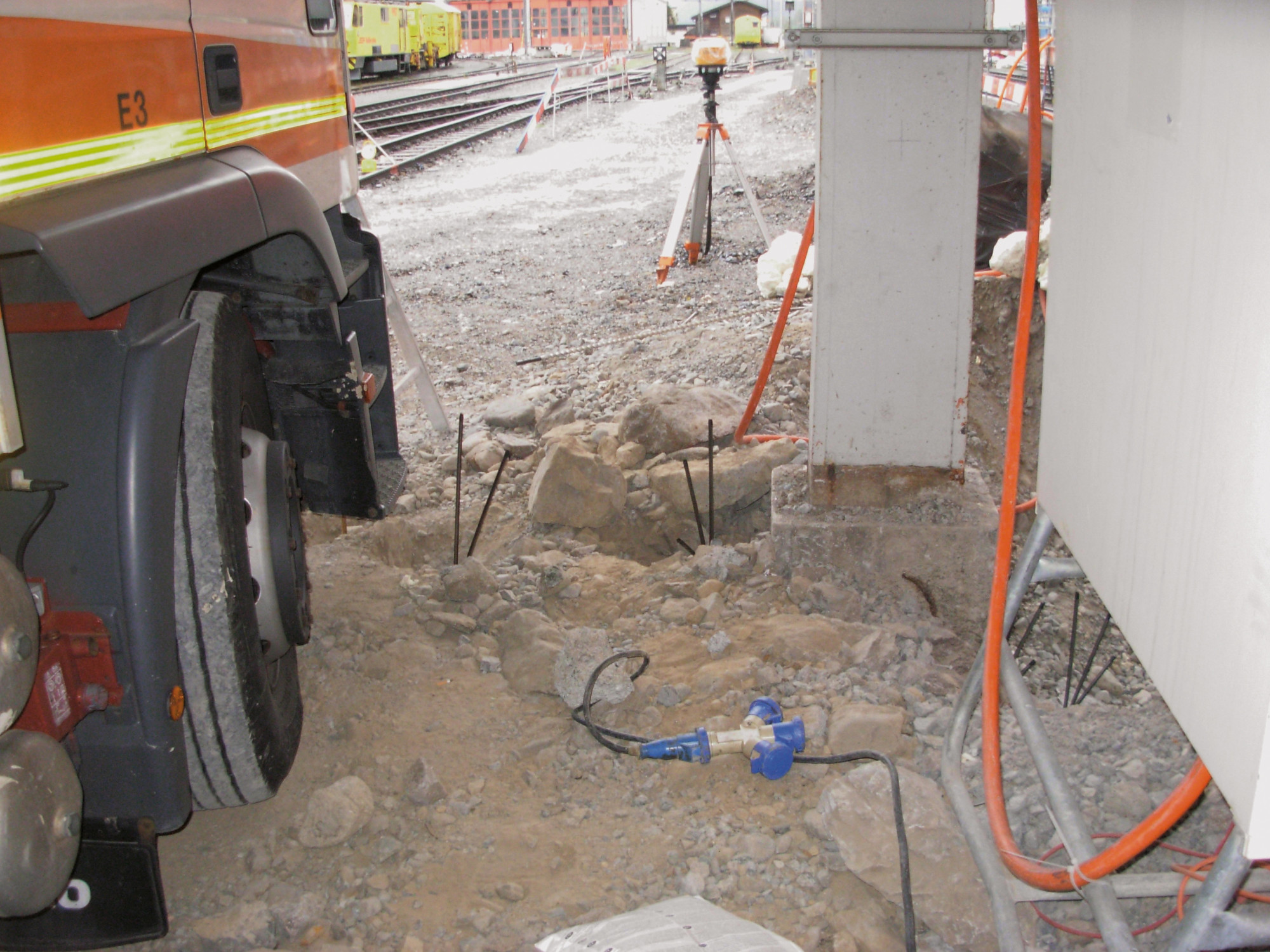 anhebung-stuetzen-stabilisierung-untergrund-bhf-davos_03