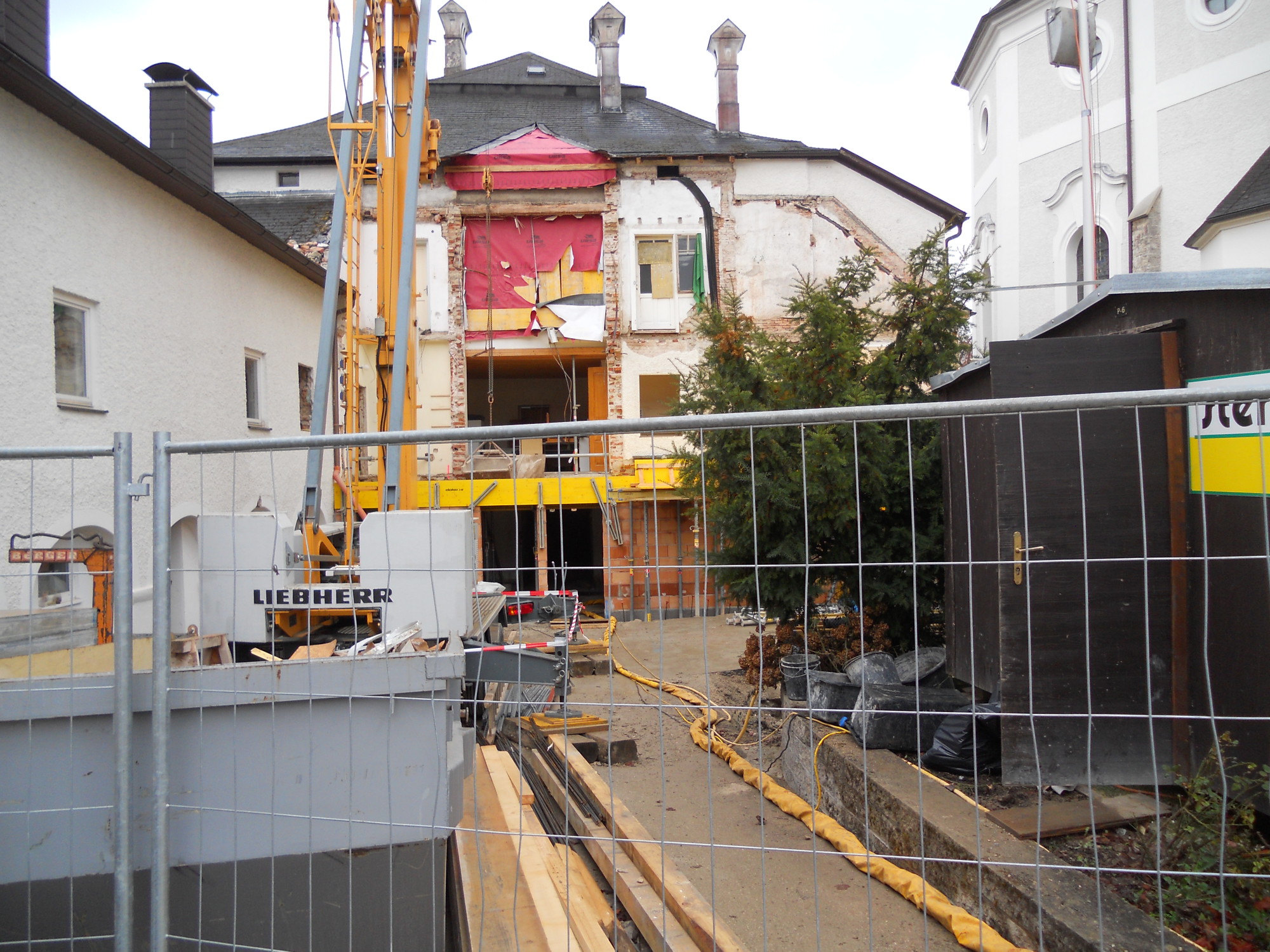 stabilisierung-streifenfundamente-pfarramt-altmuenster_01