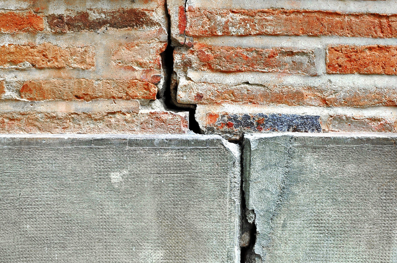 Bauschäden in Ziegelmauerwerk
